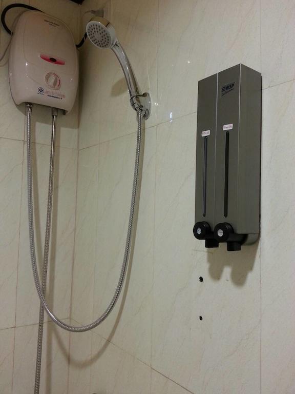 Safe House Hostel Patong Номер фото