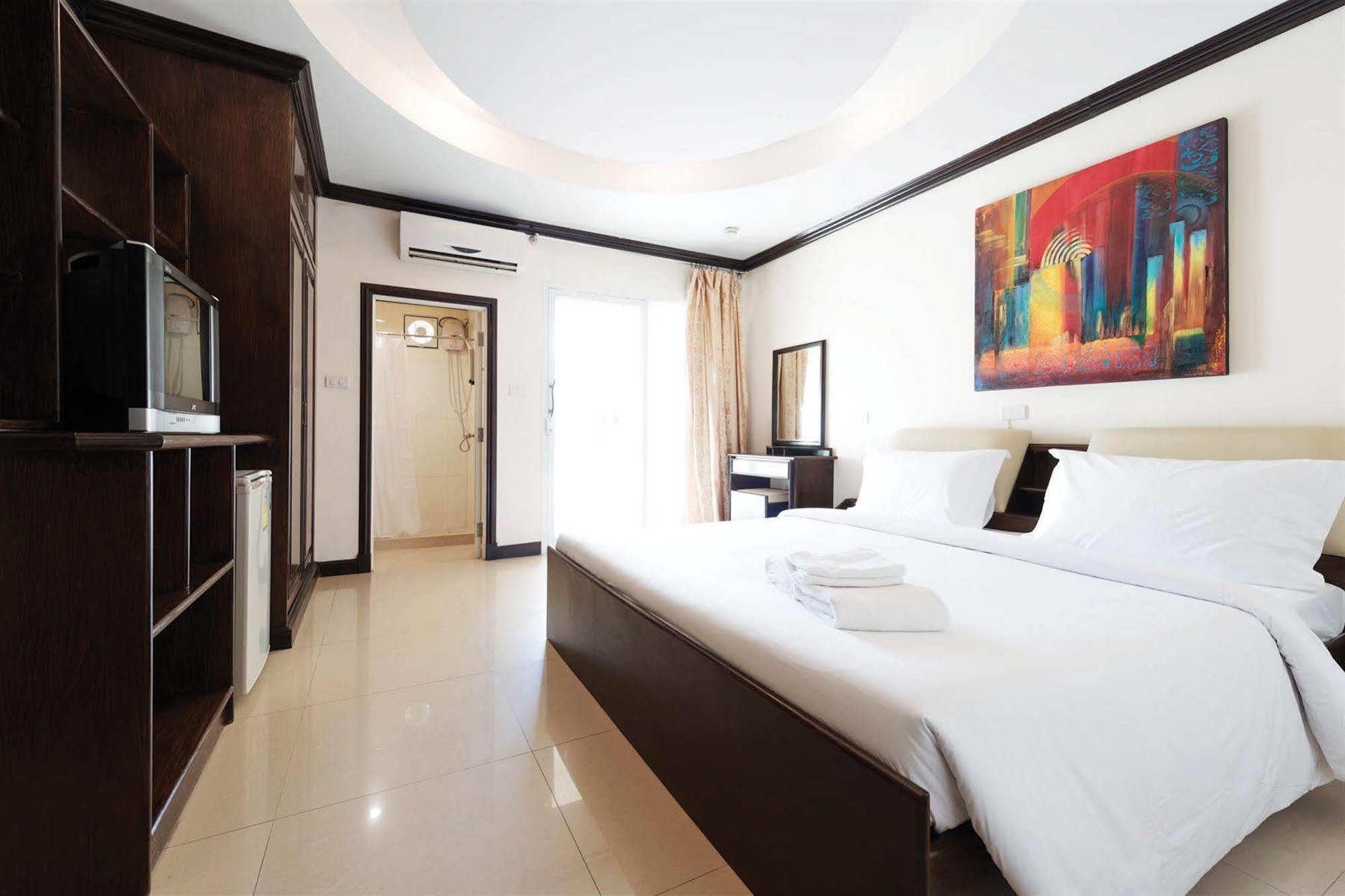 Safe House Hostel Patong Экстерьер фото